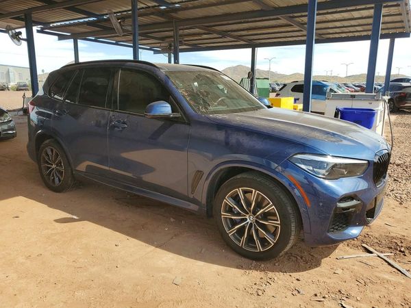 2022 BMW X5 M50i — Passenger 3/4
