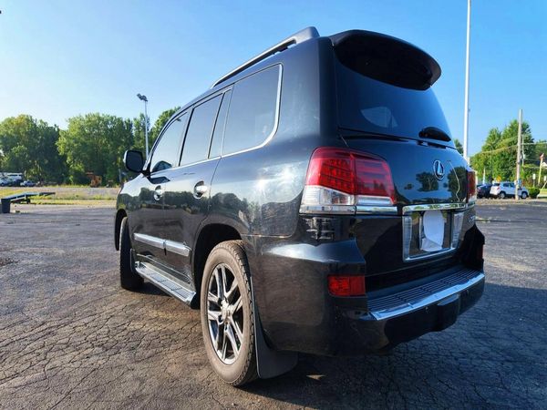 2013 LEXUS LX 570