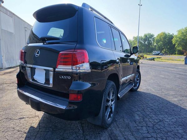 2013 LEXUS LX 570
