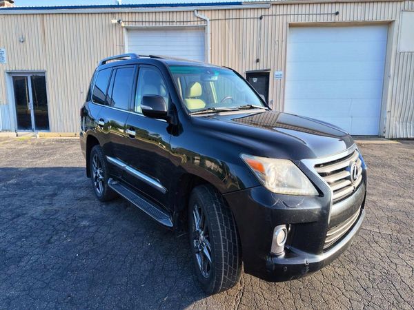 2013 LEXUS LX 570