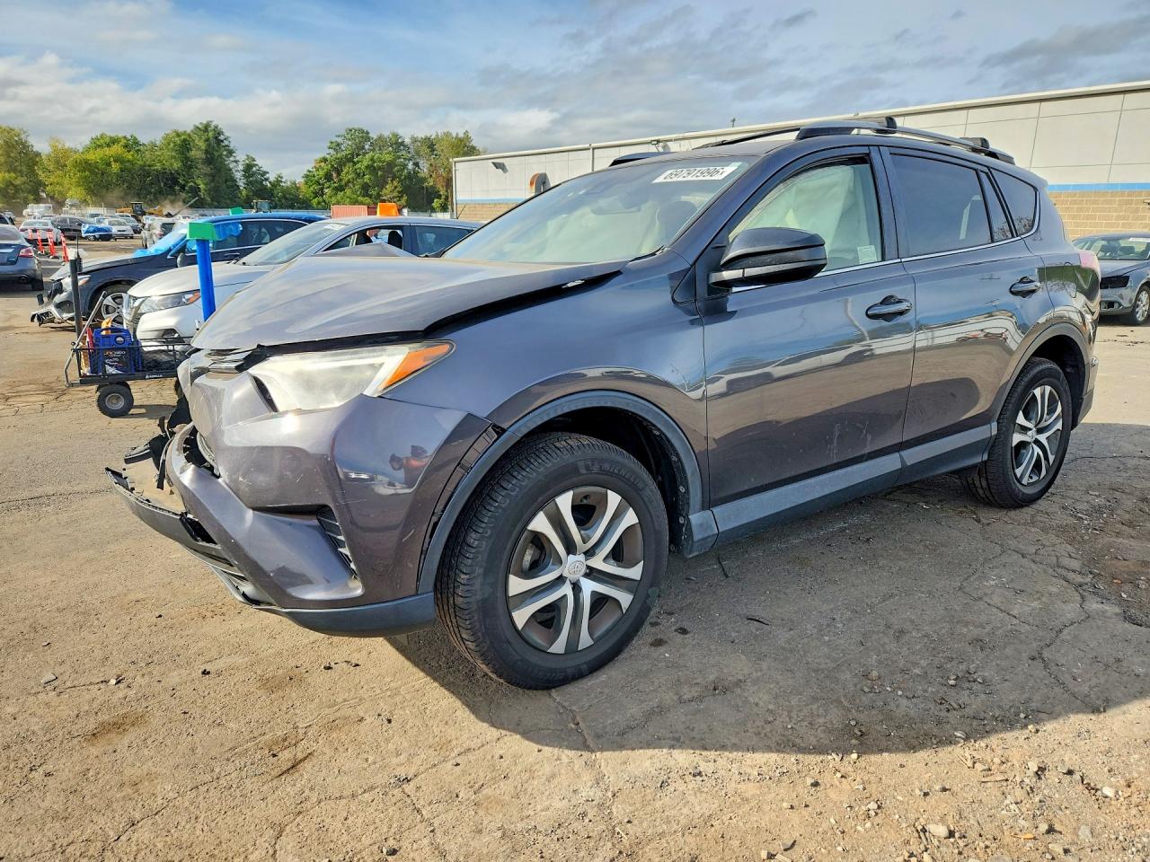2017 TOYOTA RAV4 LE — Front 3/4