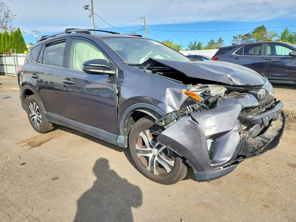 2017 TOYOTA RAV4 LE — Passenger 3/4