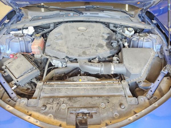 2020 CHEVROLET CAMARO 1LS/1LT — Engine bay