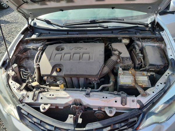 2016 TOYOTA COROLLA L/LE — Engine bay