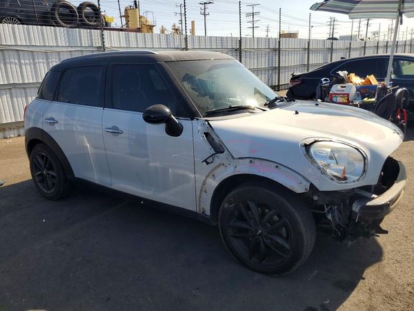 2014 MINI COOPER — Passenger 3/4