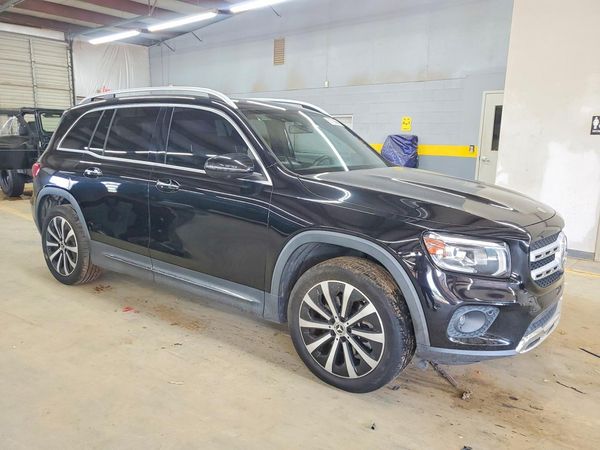 2020 MERCEDES-BENZ GLB GLB250 — Passenger 3/4