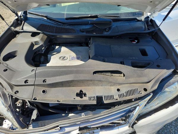 2015 LEXUS RX — Engine bay