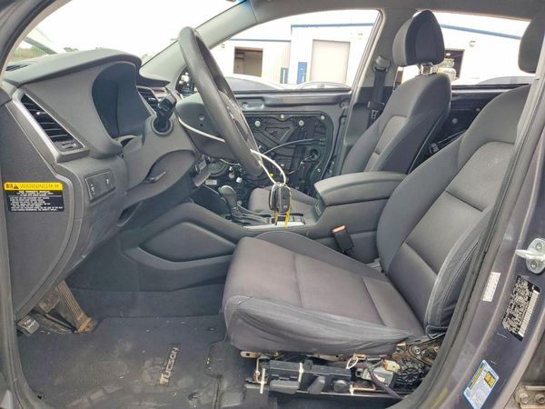 2017 HYUNDAI TUCSON — DENT