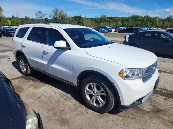 2013 DODGE DURANGO SXT — Passenger 3/4
