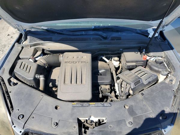 2012 CHEVROLET EQUINOX LS — Engine bay