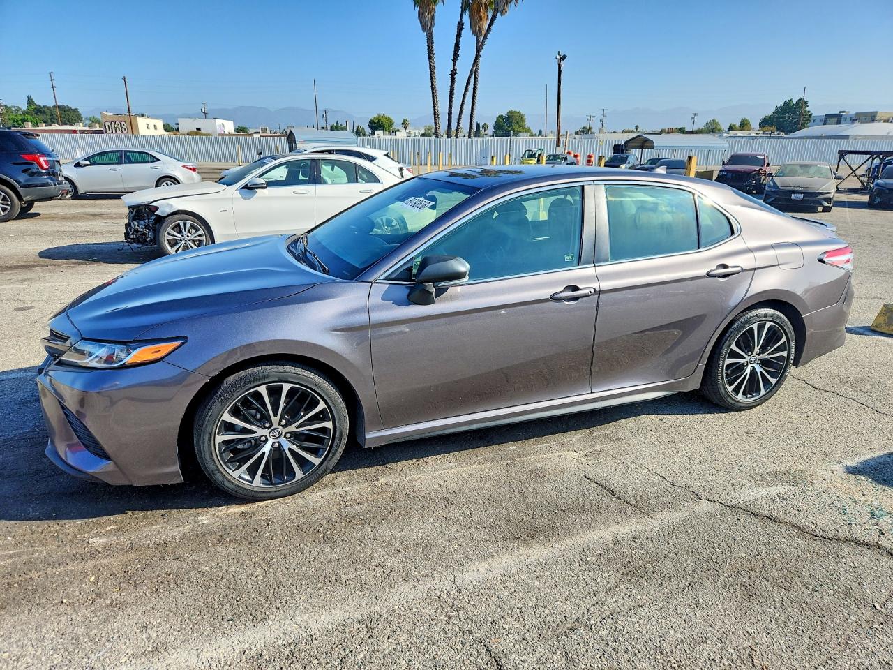 2020 TOYOTA CAMRY — Front 3/4