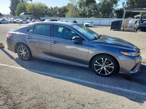 2020 TOYOTA CAMRY — Passenger 3/4