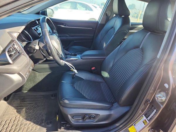 2020 TOYOTA CAMRY — DENT