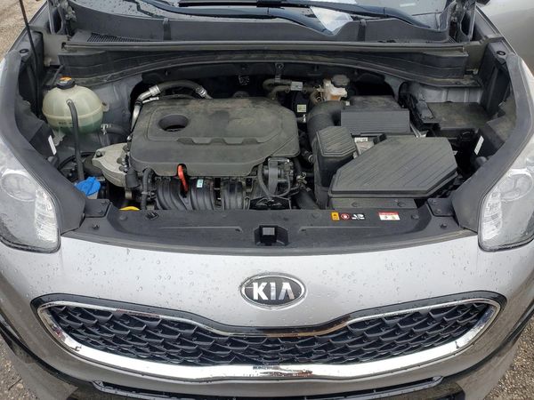 2021 KIA SPORTAGE LX — Engine bay