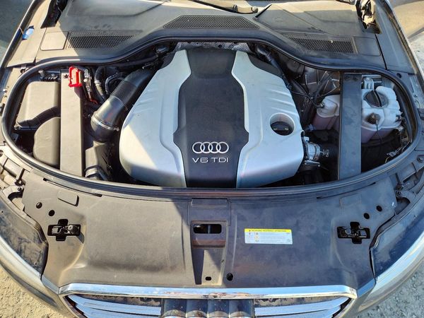 2015 AUDI A8 L — Engine bay
