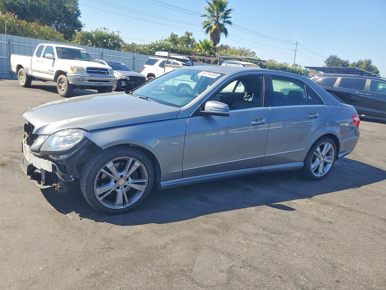 2012 MERCEDES-BENZ E E350 — Front 3/4