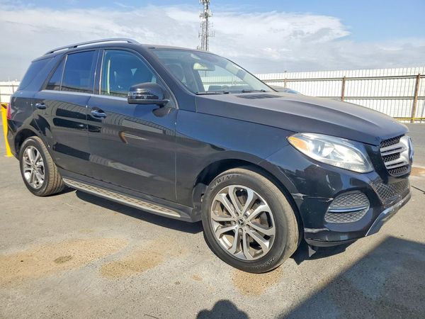 2017 MERCEDES-BENZ GLE GLE350 — Passenger 3/4