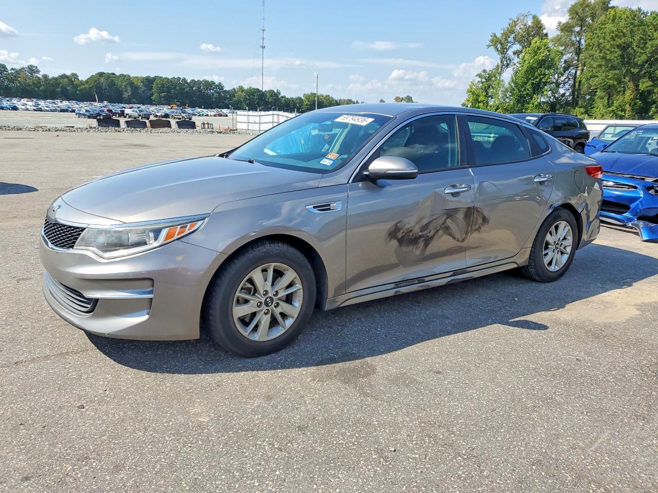 2018 KIA OPTIMA LX — Front 3/4