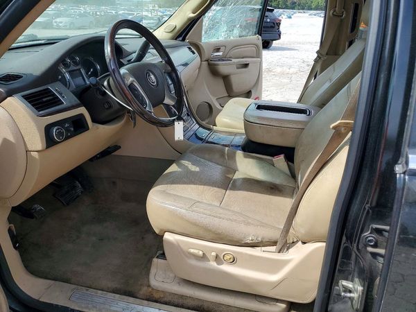 2012 CADILLAC ESCALADE EXT Premium — DENT