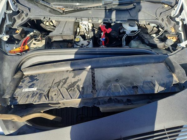 2025 TESLA MODEL Y — Engine bay