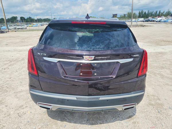 2020 CADILLAC XT5 Premium Luxury — DIRR