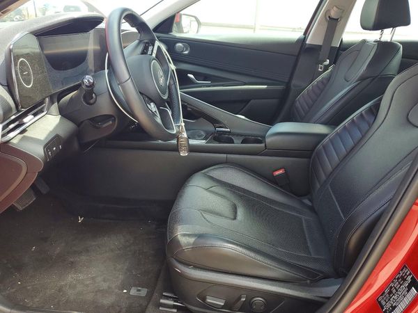 2023 HYUNDAI ELANTRA Limited — DENT