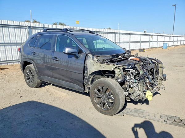 2024 TOYOTA RAV4 XLE Premium — Passenger 3/4