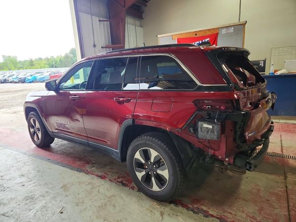 2024 JEEP GRAND CHEROKEE