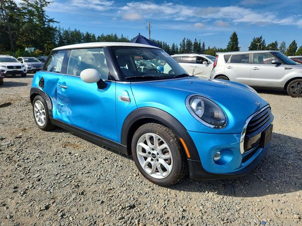 2019 MINI COOPER — Passenger 3/4