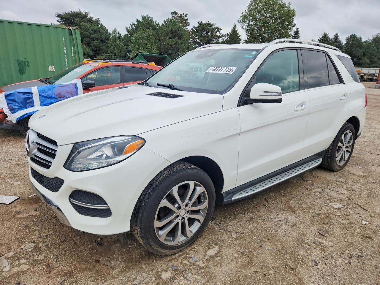 2016 MERCEDES-BENZ GLE GLE350 — Front 3/4