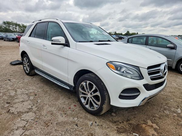 2016 MERCEDES-BENZ GLE GLE350 — Passenger 3/4
