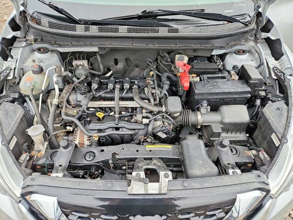2018 NISSAN KICKS — Engine bay