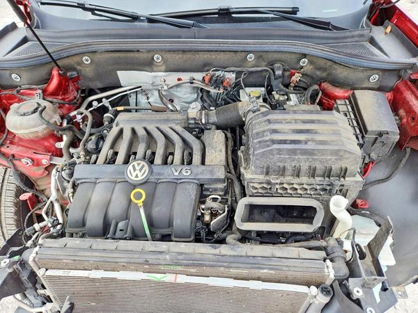 2021 VOLKSWAGEN ATLAS 4Motion SE w/ Tech — Engine bay