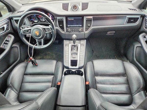 2017 PORSCHE MACAN — CKPT