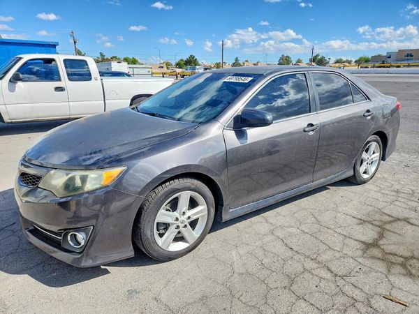 2012 TOYOTA CAMRY — Front 3/4