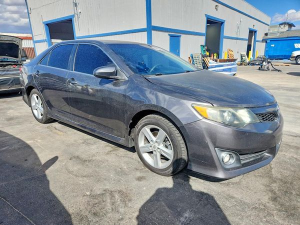 2012 TOYOTA CAMRY — Passenger 3/4