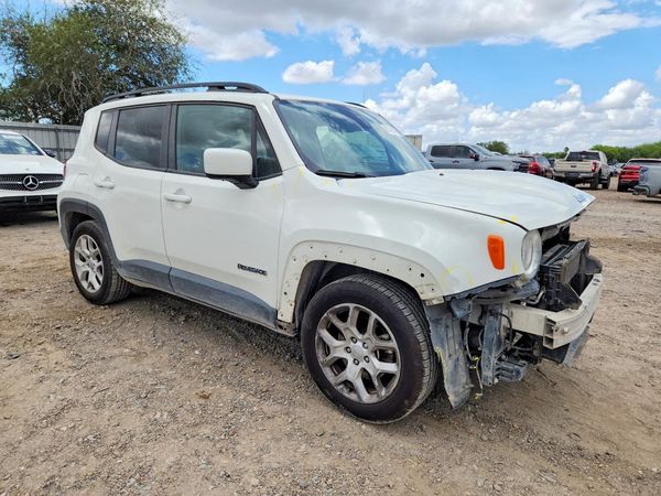2018 JEEP RENEGADE — Passenger 3/4