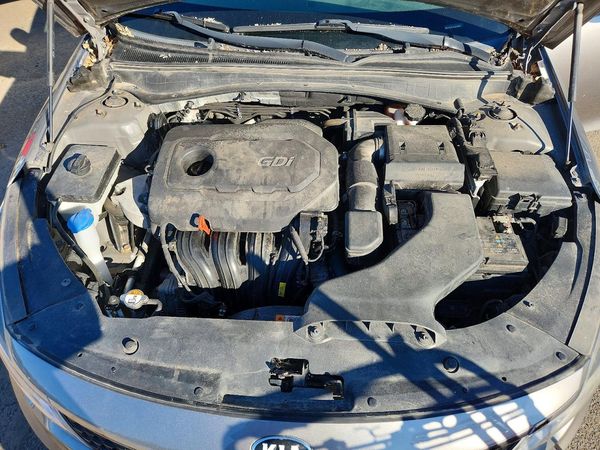 2017 KIA OPTIMA — Engine bay
