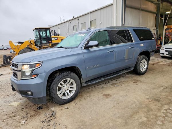 2016 CHEVROLET SUBURBAN LT — Front 3/4
