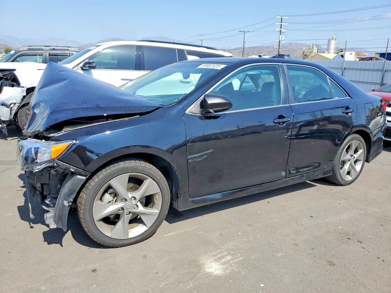 2013 TOYOTA CAMRY — Front 3/4