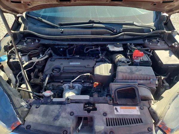2019 HONDA CRV LX — Engine bay
