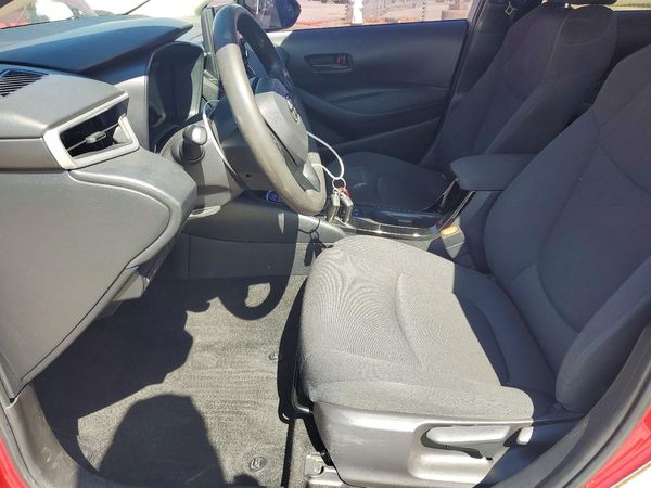 2022 TOYOTA COROLLA LE — DENT