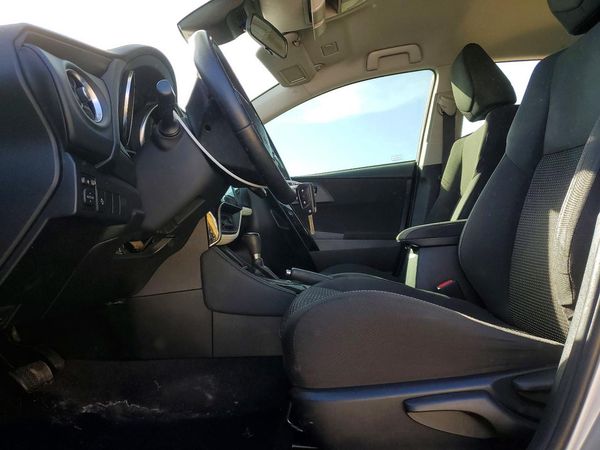 2017 TOYOTA COROLLA — DENT