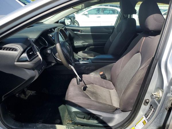 2020 TOYOTA CAMRY LE — DENT