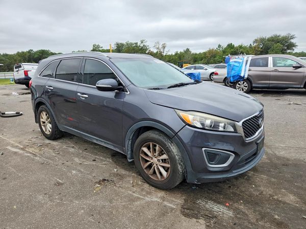 2016 KIA SORENTO L / LX — Passenger 3/4