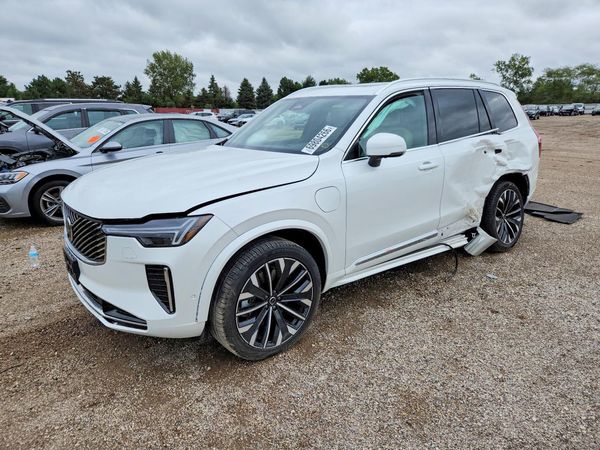 2025 VOLVO XC90 — DSFA — Front 3/4