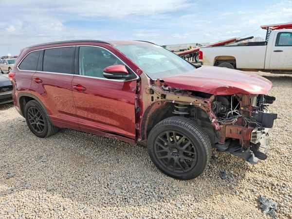 2018 TOYOTA HIGHLANDER SE/XLE — Passenger 3/4