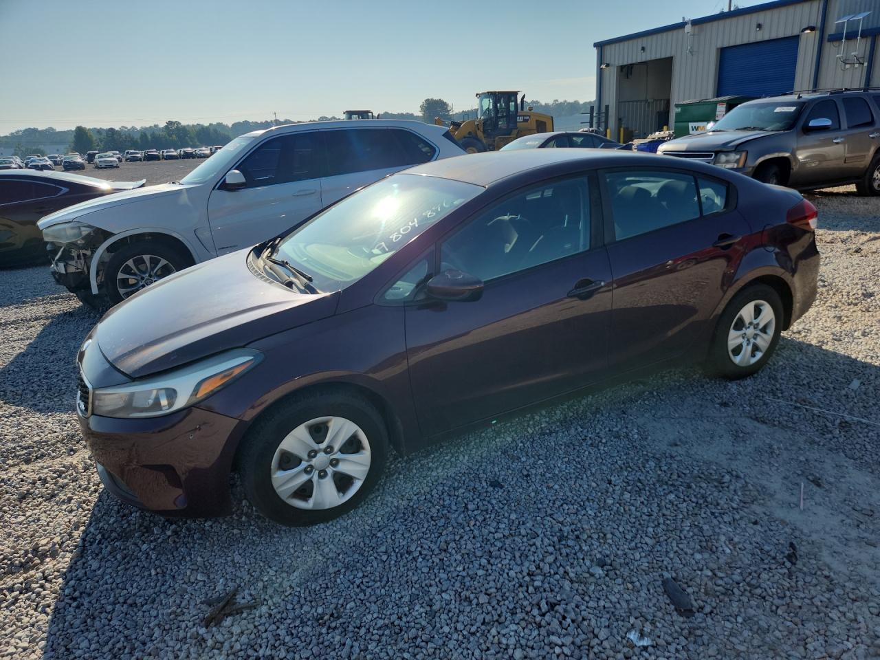 2017 KIA FORTE LX Base — Front 3/4