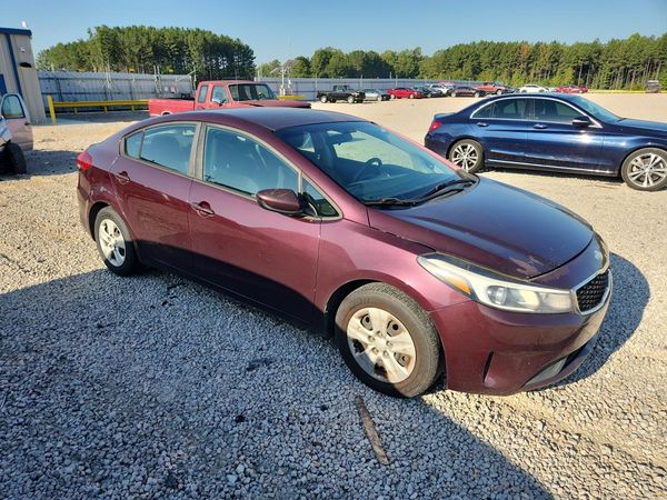 2017 KIA FORTE LX Base — Passenger 3/4