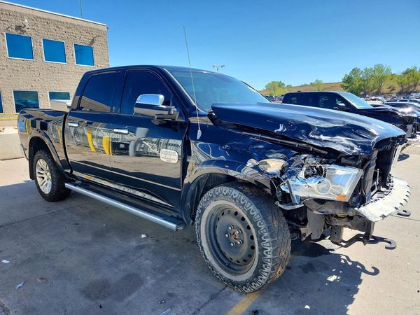 2013 RAM 1500 Longhorn — Passenger 3/4